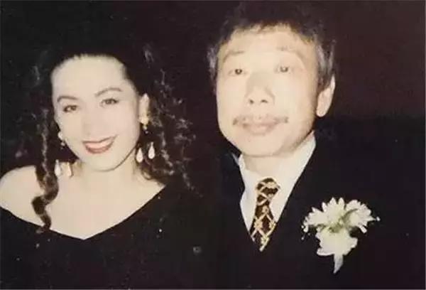 和王小凤并称鬼后，最美女僵尸，如今幸福美满