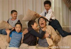 17把乐带回家(家有儿女12年后重聚，《17把乐带回家》打打闹闹，热闹依旧)