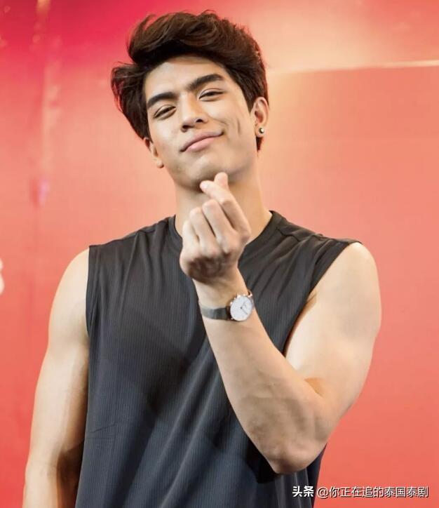 泰国娱乐圈最火健身狂人JossWayar：身材堪称“古希腊雕塑男神”