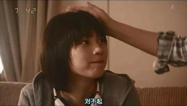 如何正确撩妹子的头发?