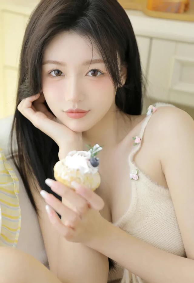 痛苦不堪！我竟然爱上了和我年龄差不多的继母……