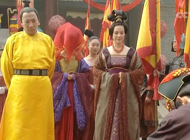 武则天年轻时到底有多美?深山大佛揭开谜底,难怪能迷倒两任皇帝