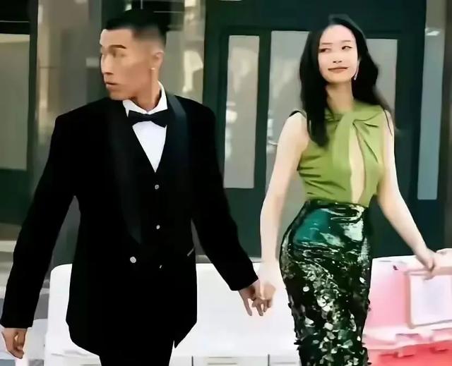 倪妮：24岁恋上大叔，30岁与小弟分手，如今呢？