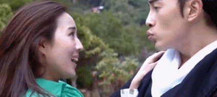 车祸后躺在地上吻，拔掉氧气管还要吻，国产剧花式吻戏智商在哪？