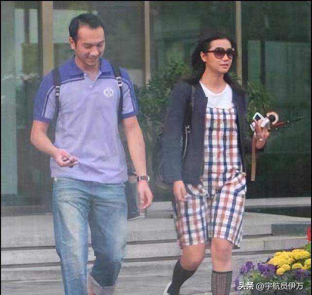 她私生活有多混乱？和成龙深夜醉酒后激吻，著名作家不惜为其离婚