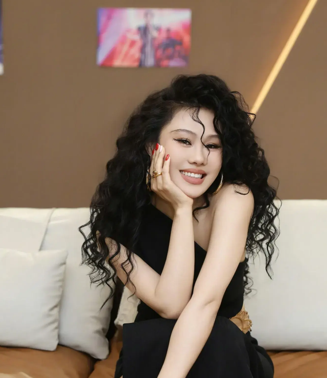 《歌手2024》第七期歌单，黄霄雲选曲太无聊，张远演唱偶像歌曲