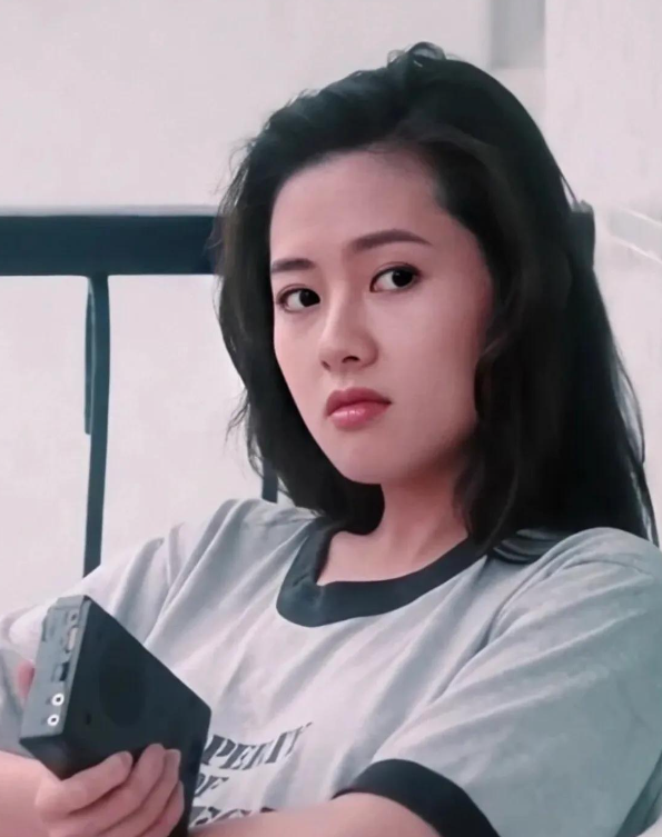 香港大尺度“三级片”《蜜桃成熟时》当年清纯的李丽珍为什么会拍