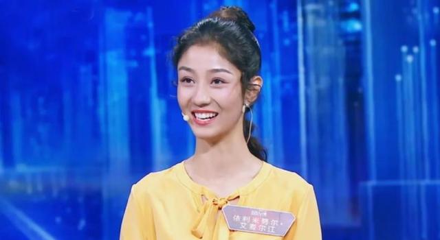 5年过去了,2019年央视主持人大赛的12位选手,差距已经拉开了