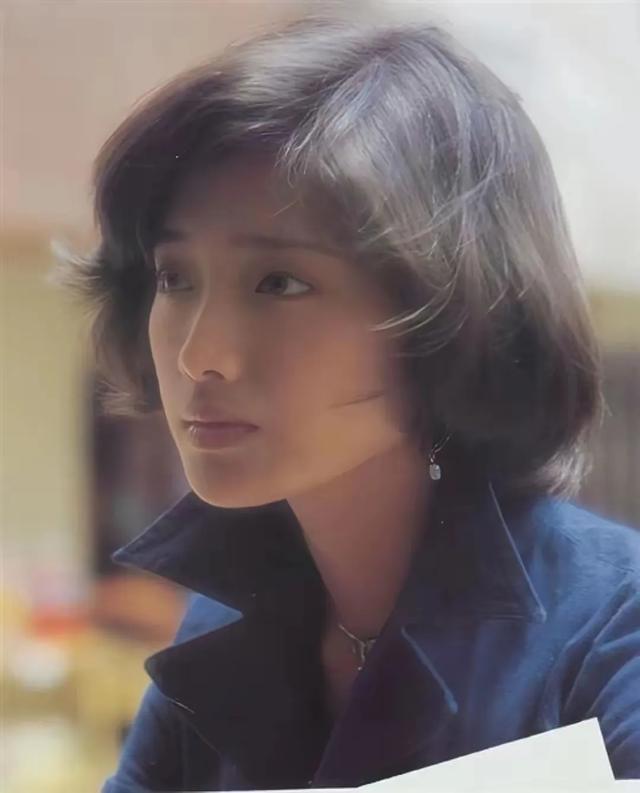 12位日本昭和女星,个个都是风情万种的美熟女,你更喜欢哪一位?