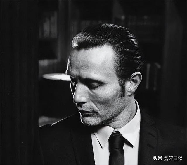 影视人物志《麦斯·米科尔森》，优雅又冷酷的汉尼拔，游戏男主角