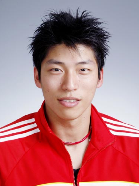 男排名将沈琼:运动生涯有悲情,39岁才结婚