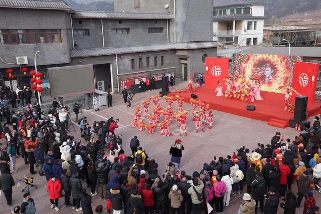 600年怀柔河防口村里有大集 红肖梨成为古关俏年货