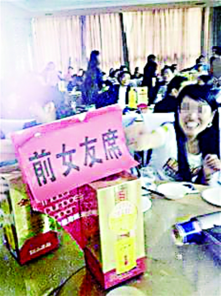 《前任系列》幕后，韩庚不是男主首选，与罗米拍的吻戏却被删减