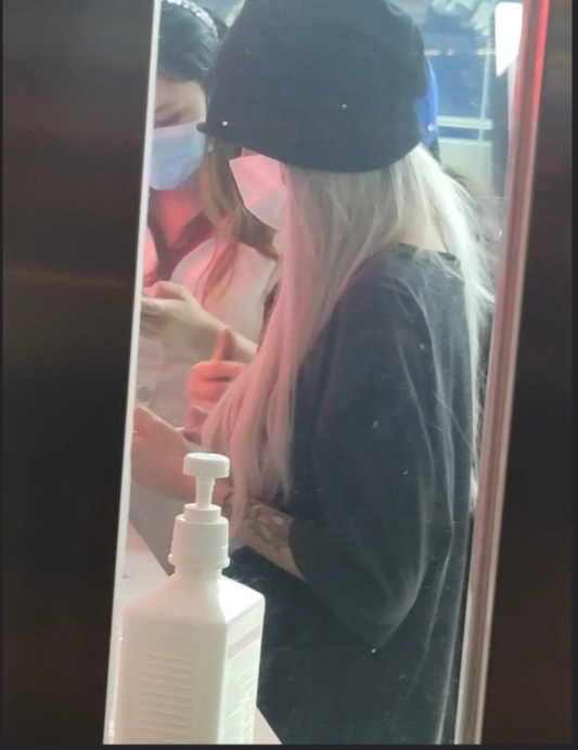 机智张男友被曝是渣男，出轨成性偷拍女孩洗澡，多张聊天记录曝光