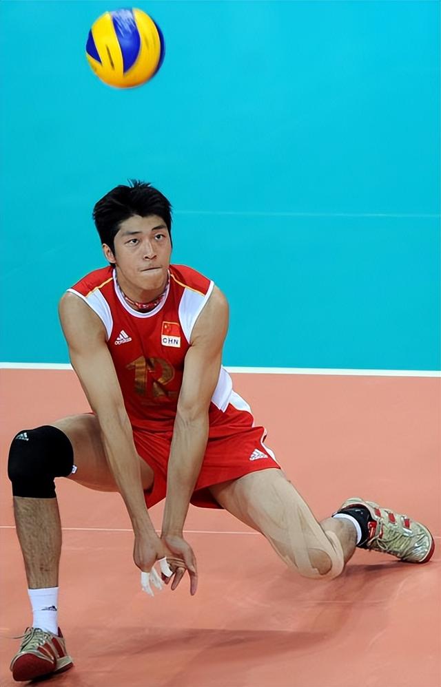 男排名将沈琼:运动生涯有悲情,39岁才结婚