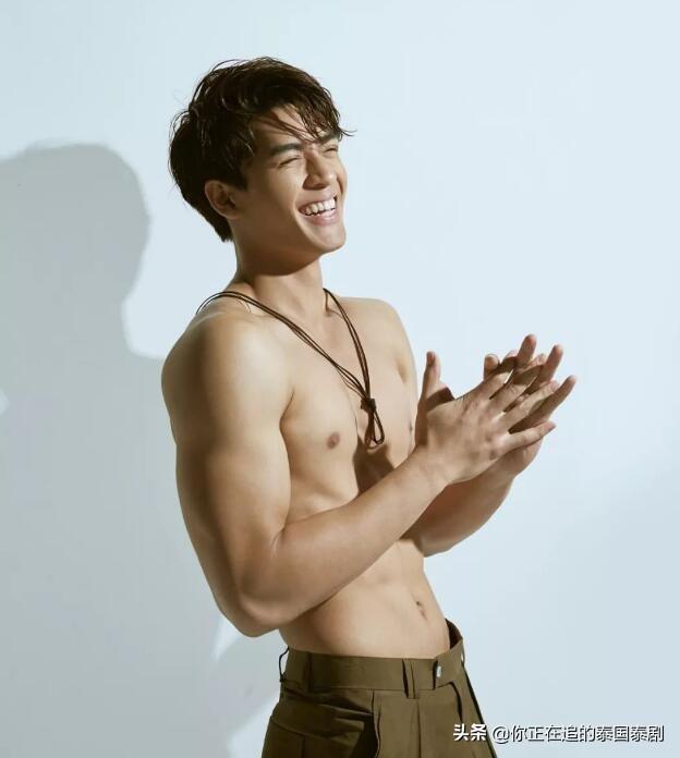 泰国娱乐圈最火健身狂人JossWayar：身材堪称“古希腊雕塑男神”