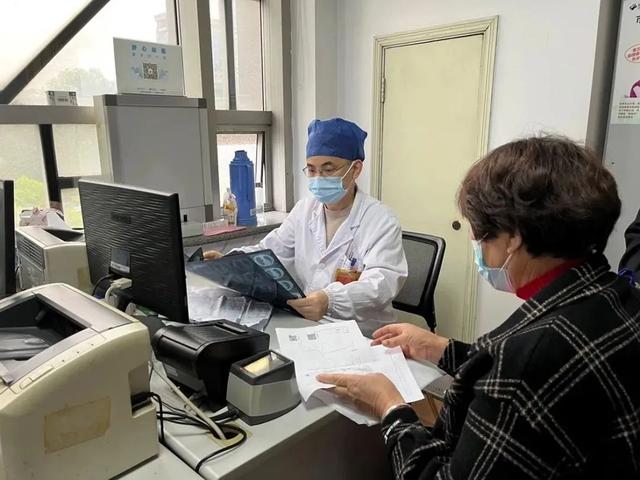 紧急提醒！杭州女子查出流感后硬抗3天，肺都“白”了！这种情况赶紧就医