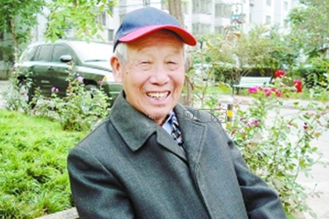 昔日北影演员，长得“歪瓜裂枣”，总跑龙套却令人难忘，93岁去世