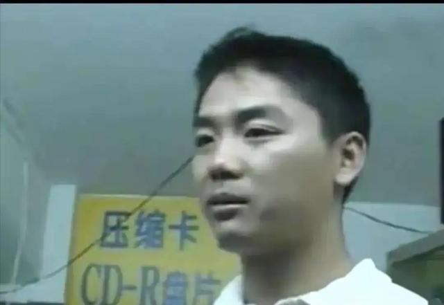 刘强东的三段感情经历和他背后的女人们