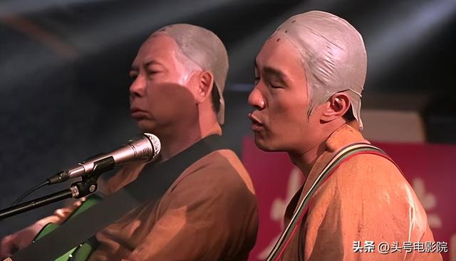 周星驰吹箫,想加入五月天!和周杰伦林俊杰互动,真要进军歌坛?