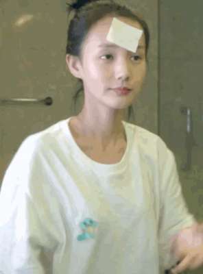 丙甜甜(李一桐，是谁？)