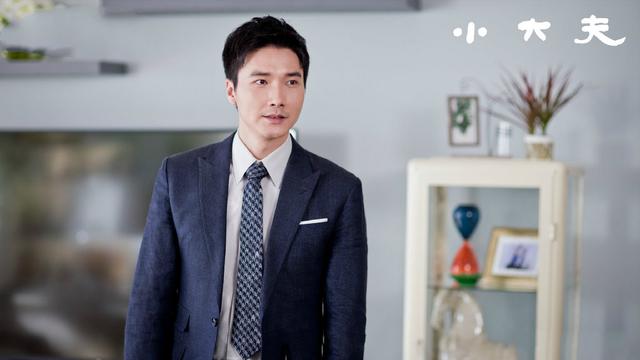 《小大夫》首播，剧情飞快，董子健张嘉倪爆笑演绎，剧情略悬浮