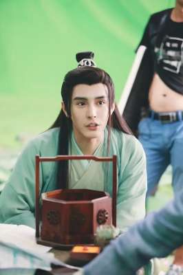 彦佑(还记得《香蜜沉沉烬如霜》中的彦佑吗？他又换了张脸？)