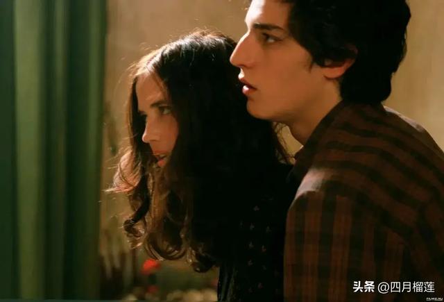 大尺度三级电影《戏梦》，青春与欲望的碰撞，观众大饱眼福