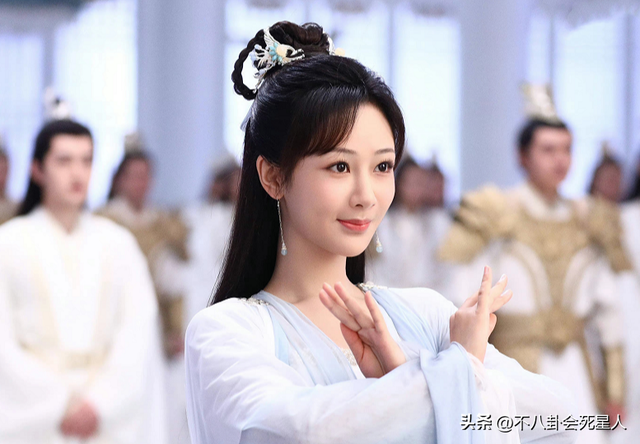 杨紫，终于把自己玩儿脱了