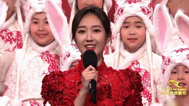 5年过去了,2019年央视主持人大赛的12位选手,差距已经拉开了