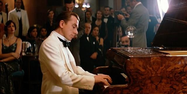 豆瓣评分9.3,豆瓣电影排名13的《海上钢琴师》讲了一个什么故事