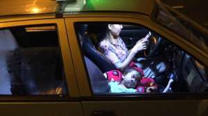 色琪琪在线(“你那么红了，怎么还在开出租？”)