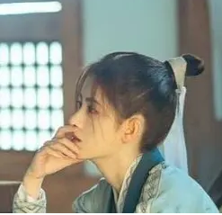 鞠婧祎《漂亮书生》身高又遭质疑!名场面扒出,早被队友揭穿作假