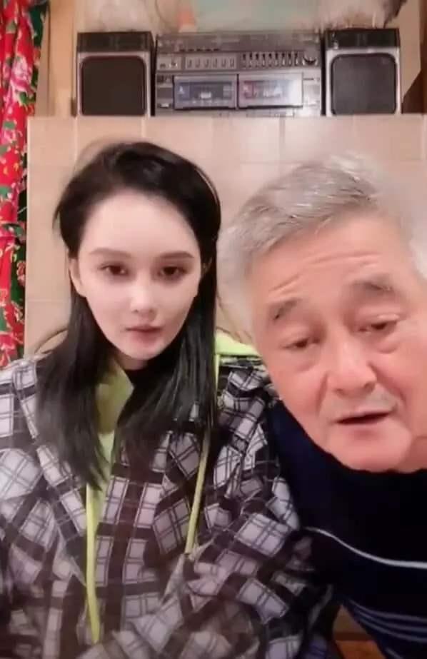 赵本山国籍引争议，拿出户口本放话：我的根在中国，我不会移民！