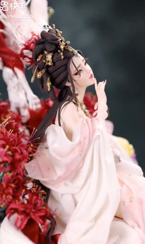 再次美爆出圈！她藏不住了……