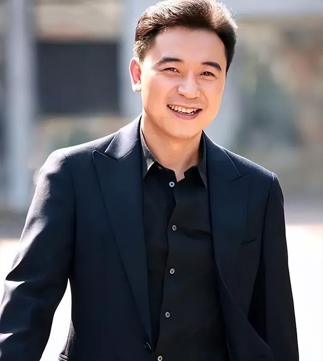 《无间》张晞临：成名前请客赊遍一条街，48岁后连生两个儿子