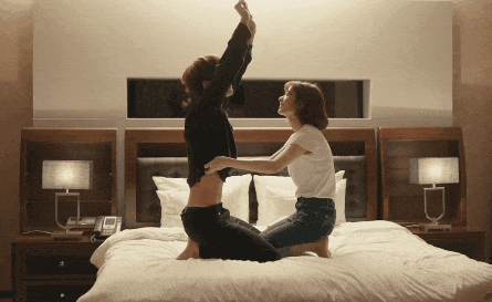 心脏暴击!徐仁国床上被脱衣、沙发强吻「传说中吻戏TOP 3」