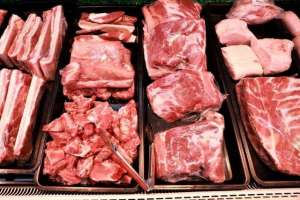 不太健康的嘴唇图片(嘴唇干裂、味觉减弱、易怒暴躁……这些小毛病提示身体可能缺营养了)