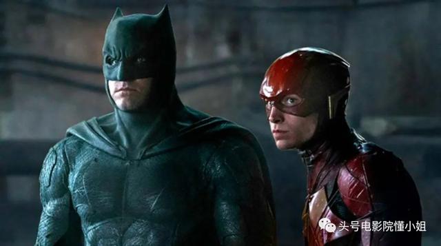 DC电影《闪电侠》开拍！超女造型被吐槽，白发蝙蝠侠让粉丝激动了