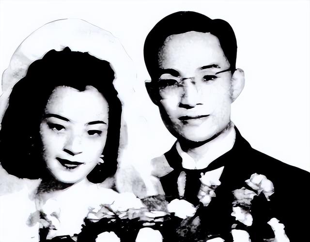 他为娶小三抛弃相伴23年妻子，儿子因此离开世界，前妻孤独终老