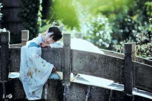 卖身契约(小说：神兽忽悠美女给它做保姆，谁知被迫签了卖身契约，沦为打手)