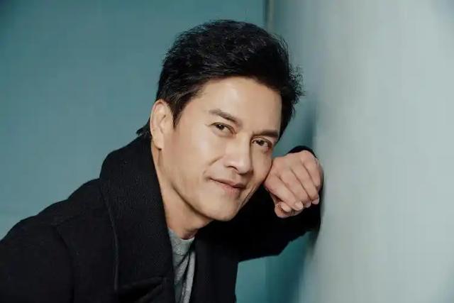 一婚娶周海媚，二婚娶邝美云，三婚娶北大亿万富婆，吕良伟凭啥？