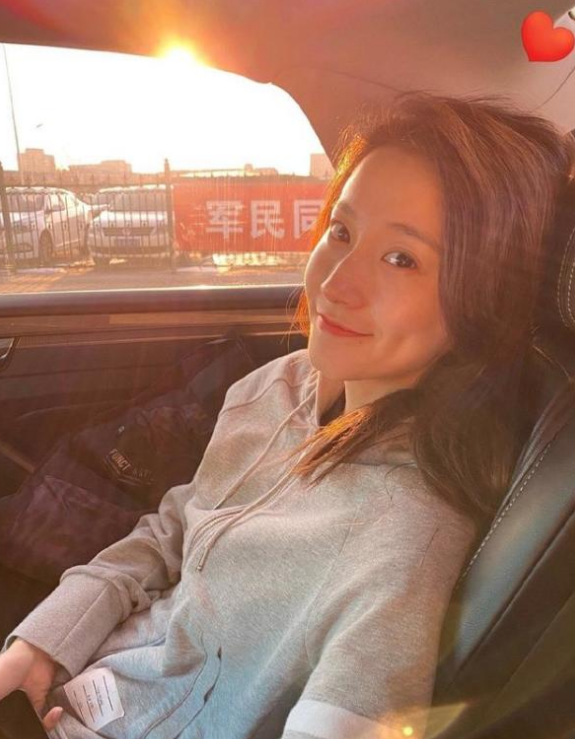 体操女神张豆豆21岁就退役了，只因身体发育太好，网友：太可惜了