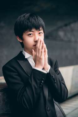 attacca(天才少年雷羽，10年来首位相继摘夺两大重要国际赛事桂冠的中国人)