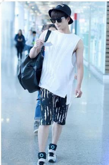 杨洋新发型真是绝了！剪寸头man到爆炸，再不是当初的奶油小生了