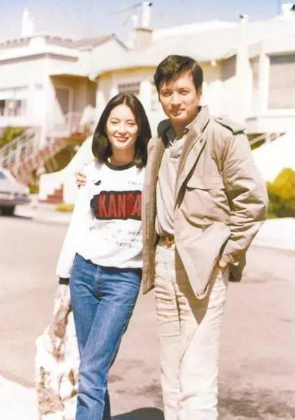 1974年,秦汉对怀孕的妻子说:我爱上了林青霞,我也不想失去你