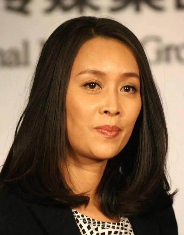 田震：不后悔与那英决裂，我和她不亲，23年后，二人差距显而易见