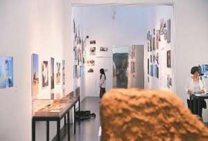 重光(“守护与重光”展亮相国博)