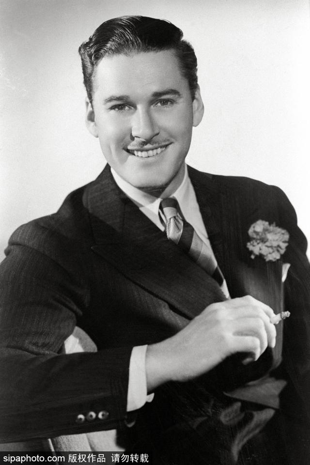 人设崩塌？他在荧幕上是行侠仗义的英雄 私下却酗酒、乱交