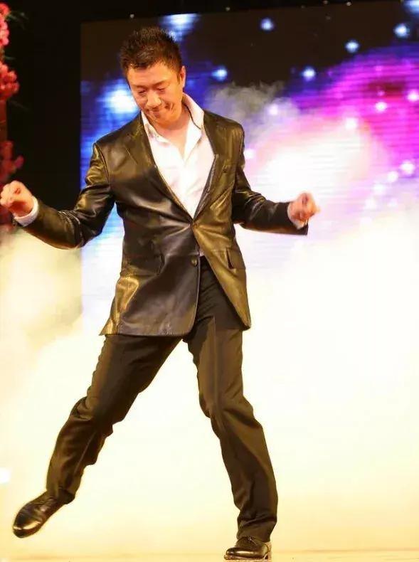 曾风光无两的“颜王”，三年无戏可拍的孙红雷，又传移民是为何？